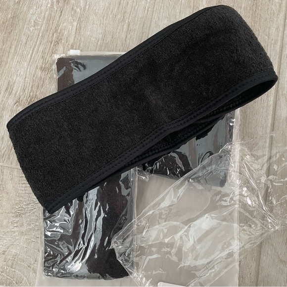 ❌SOLD❌ Denfany Spa Headband 4 Pack Facial Mask, Yoga (Black) - Picture 1 of 4